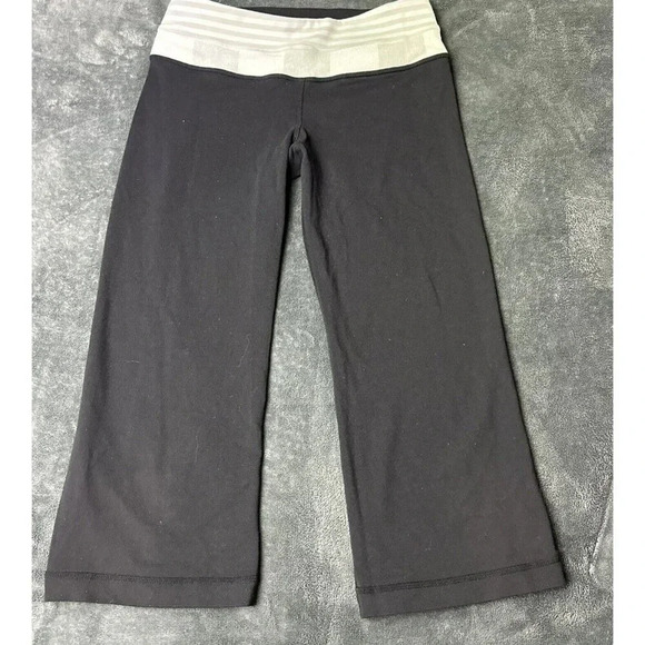 Lululemon Reversible Groove Crop Pant Black size 4 - Picture 9 of 12